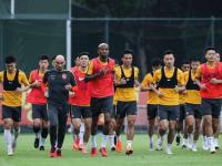 开云体育-恒大主帅房指导备战期间积极调整阵容，迎接新赛季的简单介绍