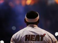 开云足球直播-法拉利轻取梅赛德斯，诺里斯高光表现，策略与勇气的胜利