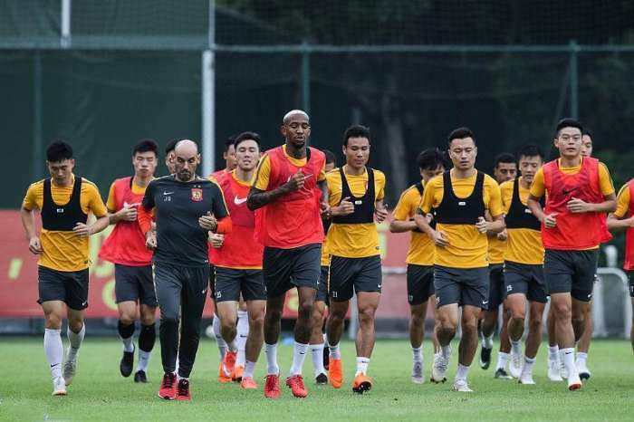 恒大主帅房指导备战期间积极调整阵容,迎接新赛季的简单介绍 恒大主帅房指导备战期间积极调整阵容,迎接新赛季的简单介绍