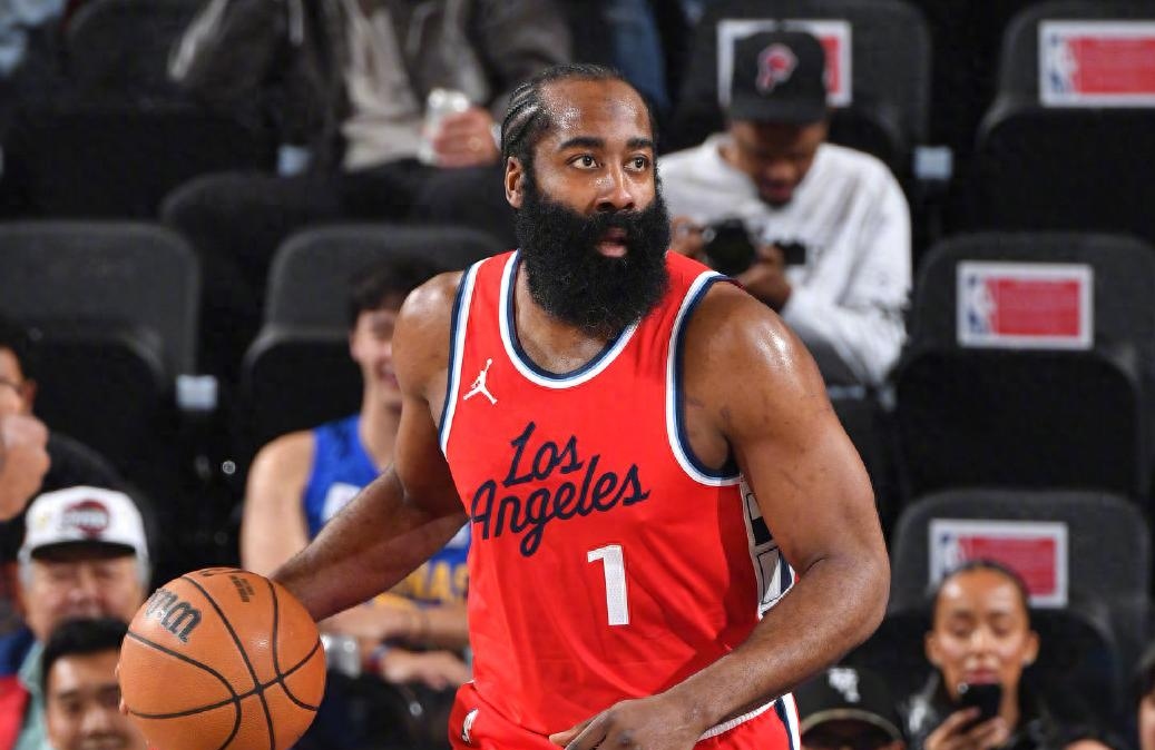 火箭大胜马刺，哈登季后赛气息渐浓