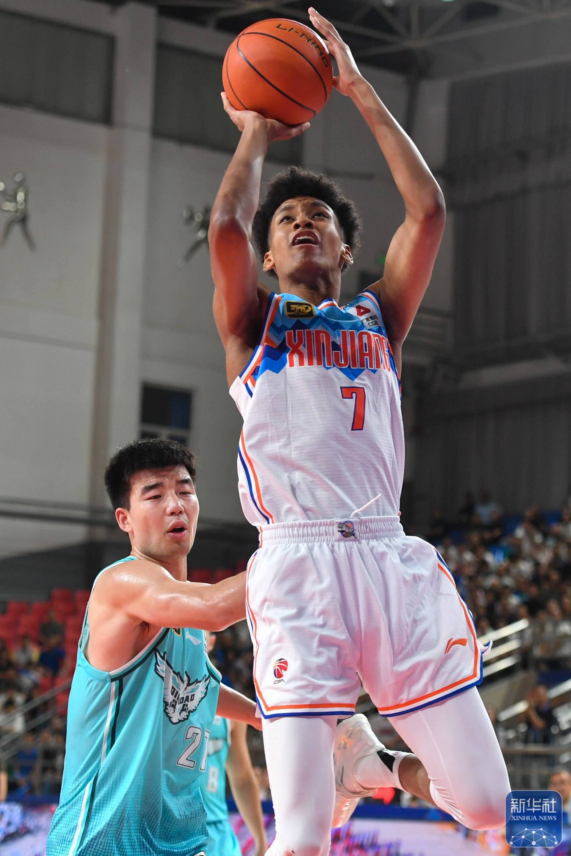 篮球明星联赛迎来高手云集，豪华阵容展现