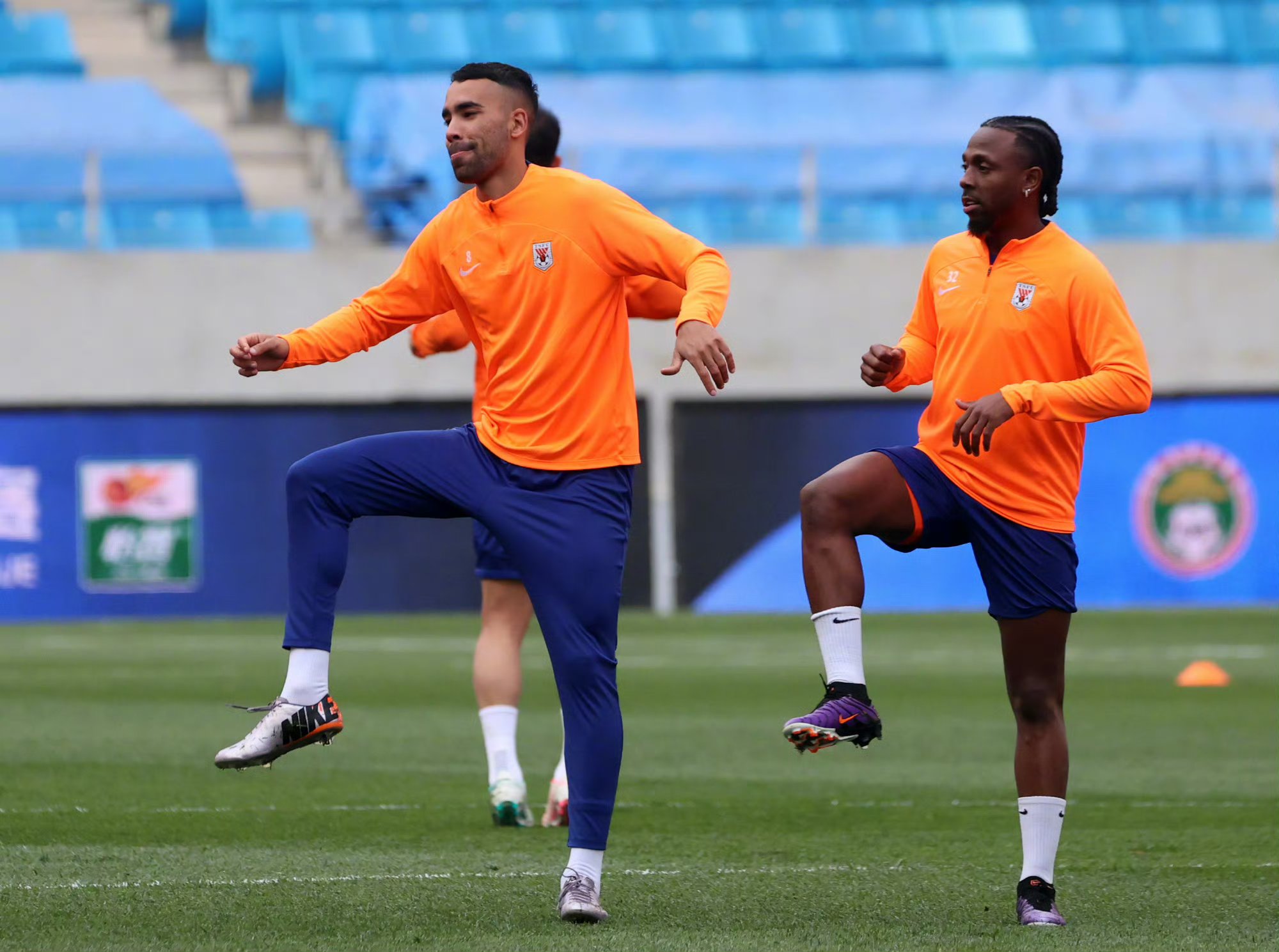 球队遭遇失利，球员密集恢复备战下一场比赛的简单介绍