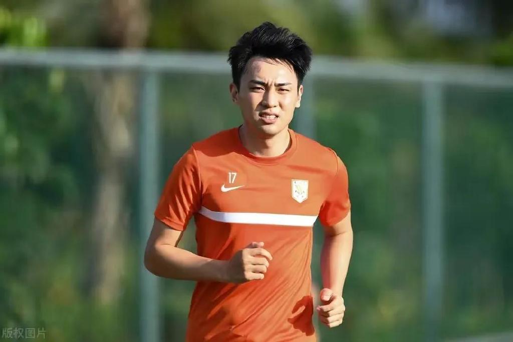 纽伦堡队实力超群，轻松击败对手取胜