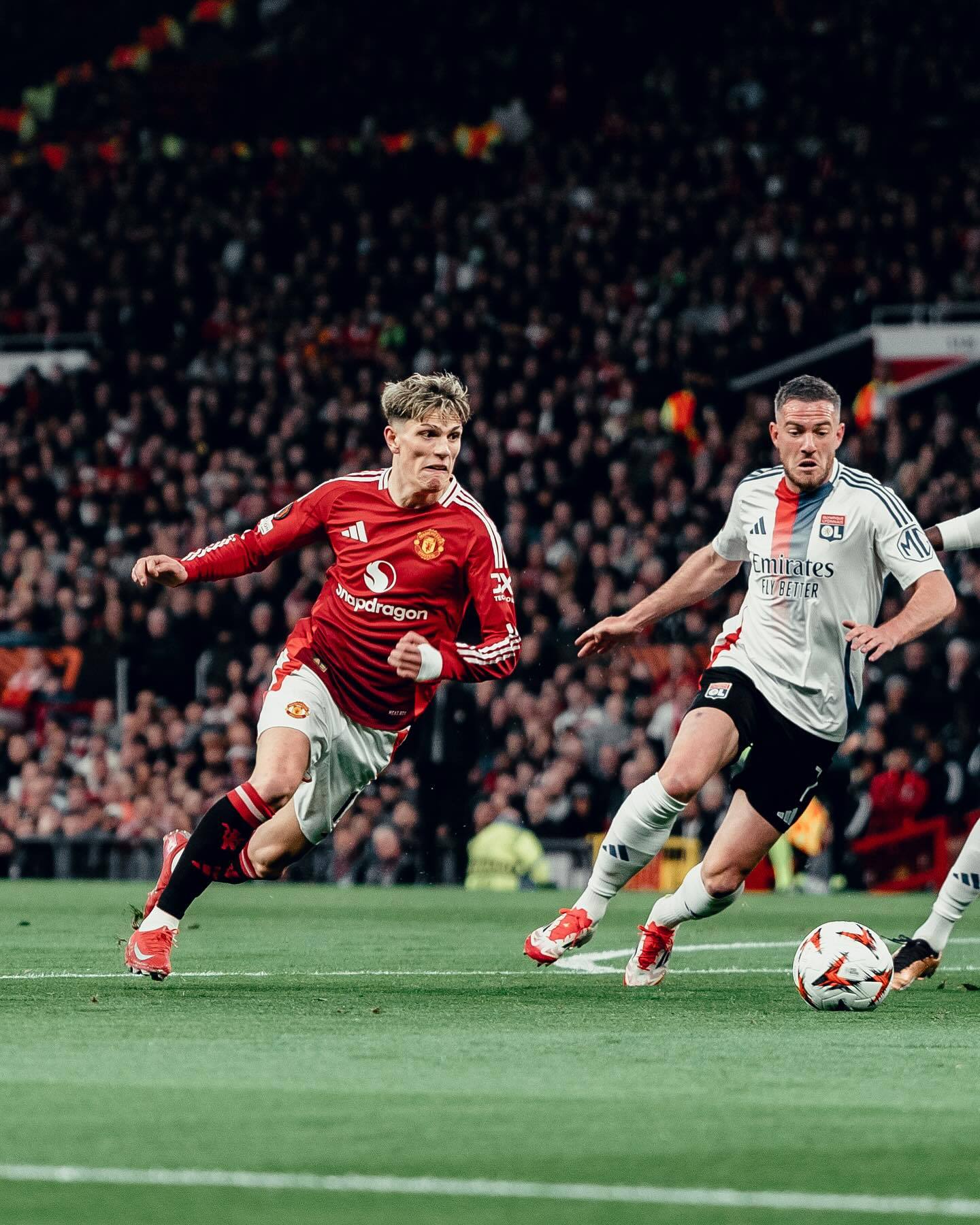 欧国联复赛震撼一战，比分悬殊惊呆球迷