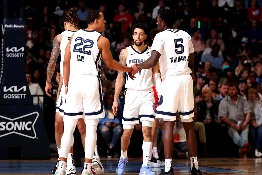 灰熊险胜马刺,福克斯关键制胜 灰熊险胜马刺,福克斯关键制胜