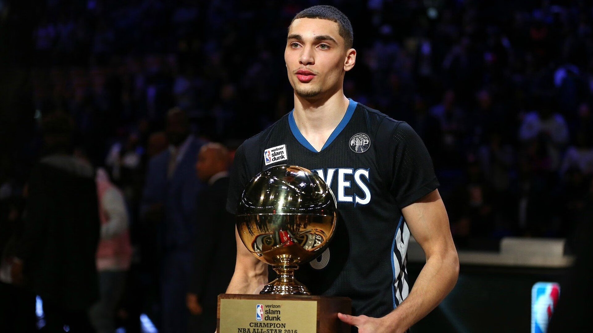 丝路烈焰，新疆队完胜勇士，乔治点燃跨文化赛场